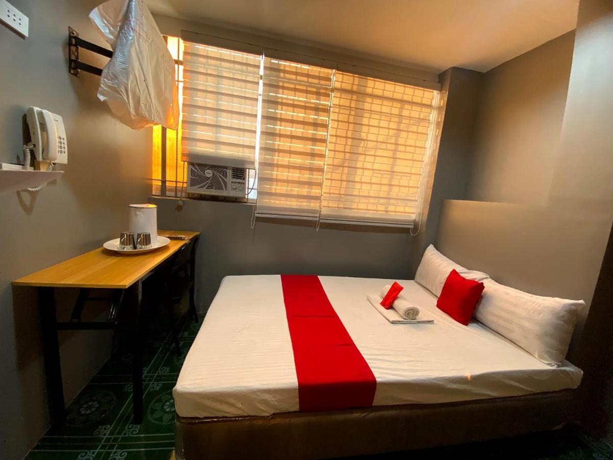 Oyo 104 Manila Venetian Hotel Zewnętrze zdjęcie