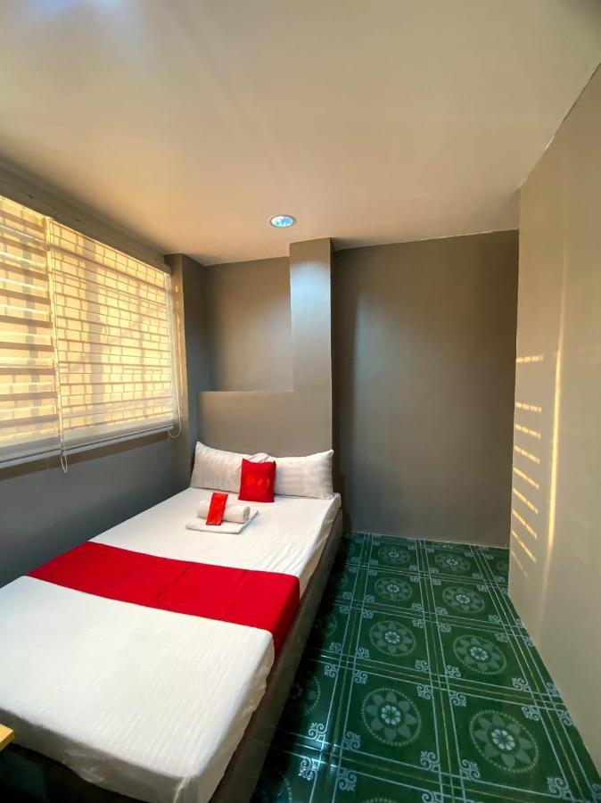 Oyo 104 Manila Venetian Hotel Zewnętrze zdjęcie