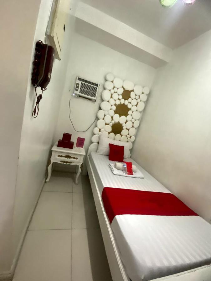Oyo 104 Manila Venetian Hotel Zewnętrze zdjęcie