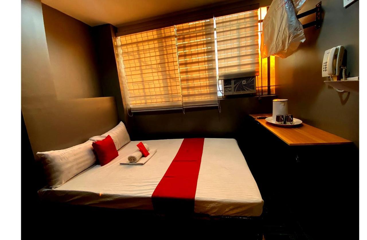 Oyo 104 Manila Venetian Hotel Zewnętrze zdjęcie