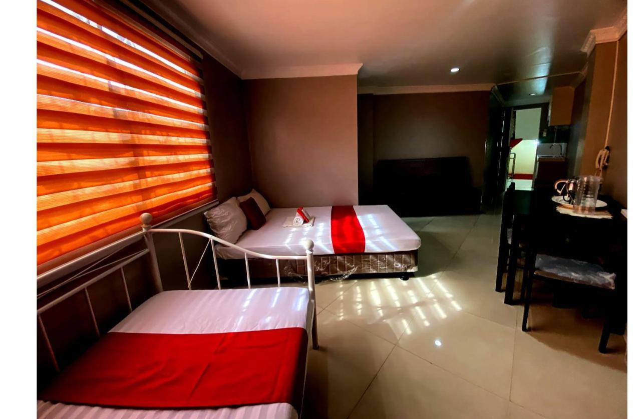 Oyo 104 Manila Venetian Hotel Zewnętrze zdjęcie